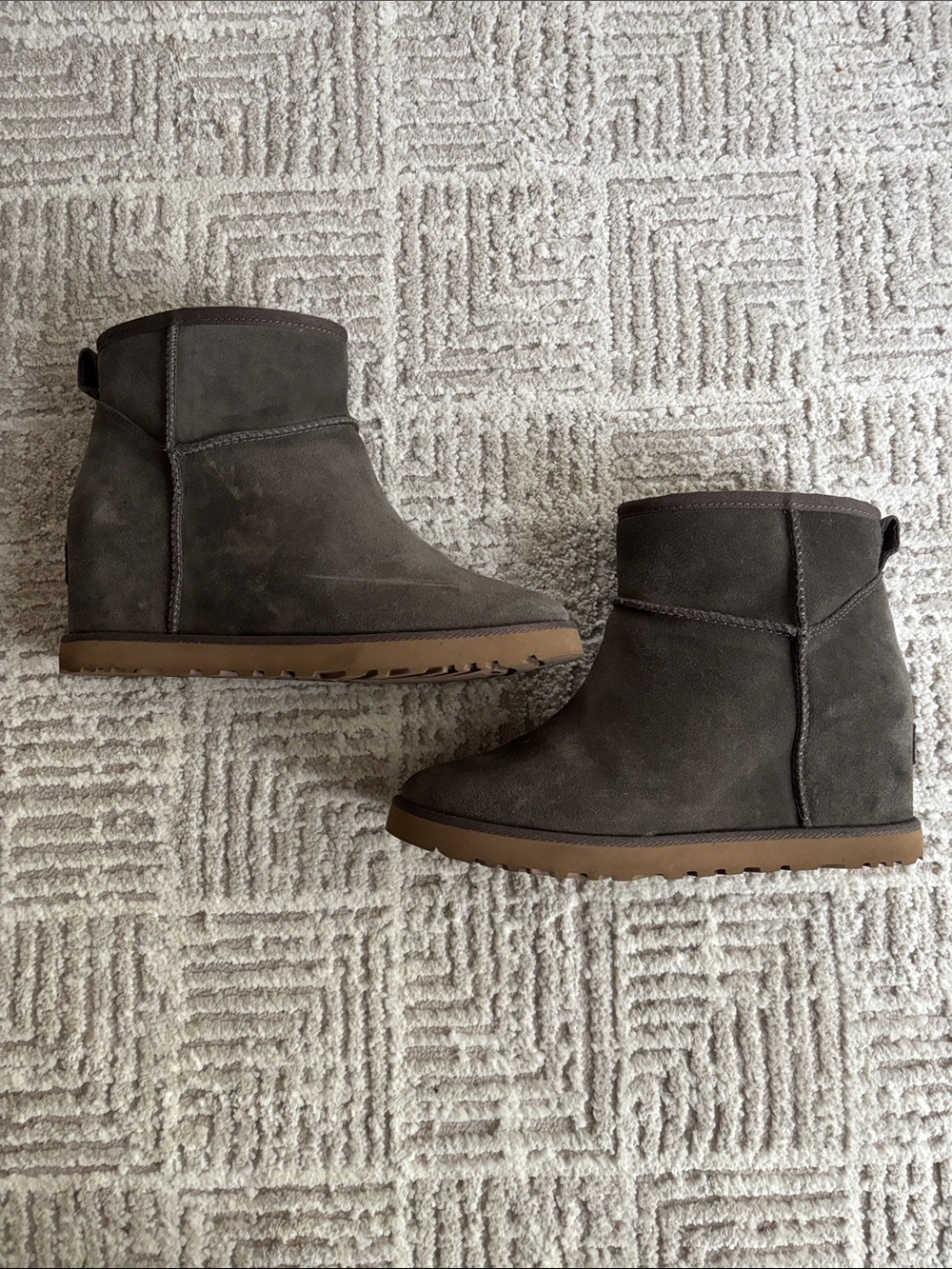 Women's UGG Boots Short Suede